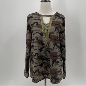 Yoins Woman’s Long Sleeve Camo Top